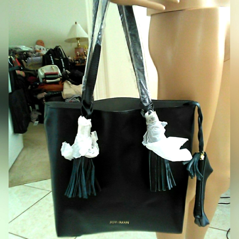 BNWOT JOY & IMAN Black Tote Bag ALL LEATHER (REMOVABLE INSIDE) W WRISTLET TASSEL